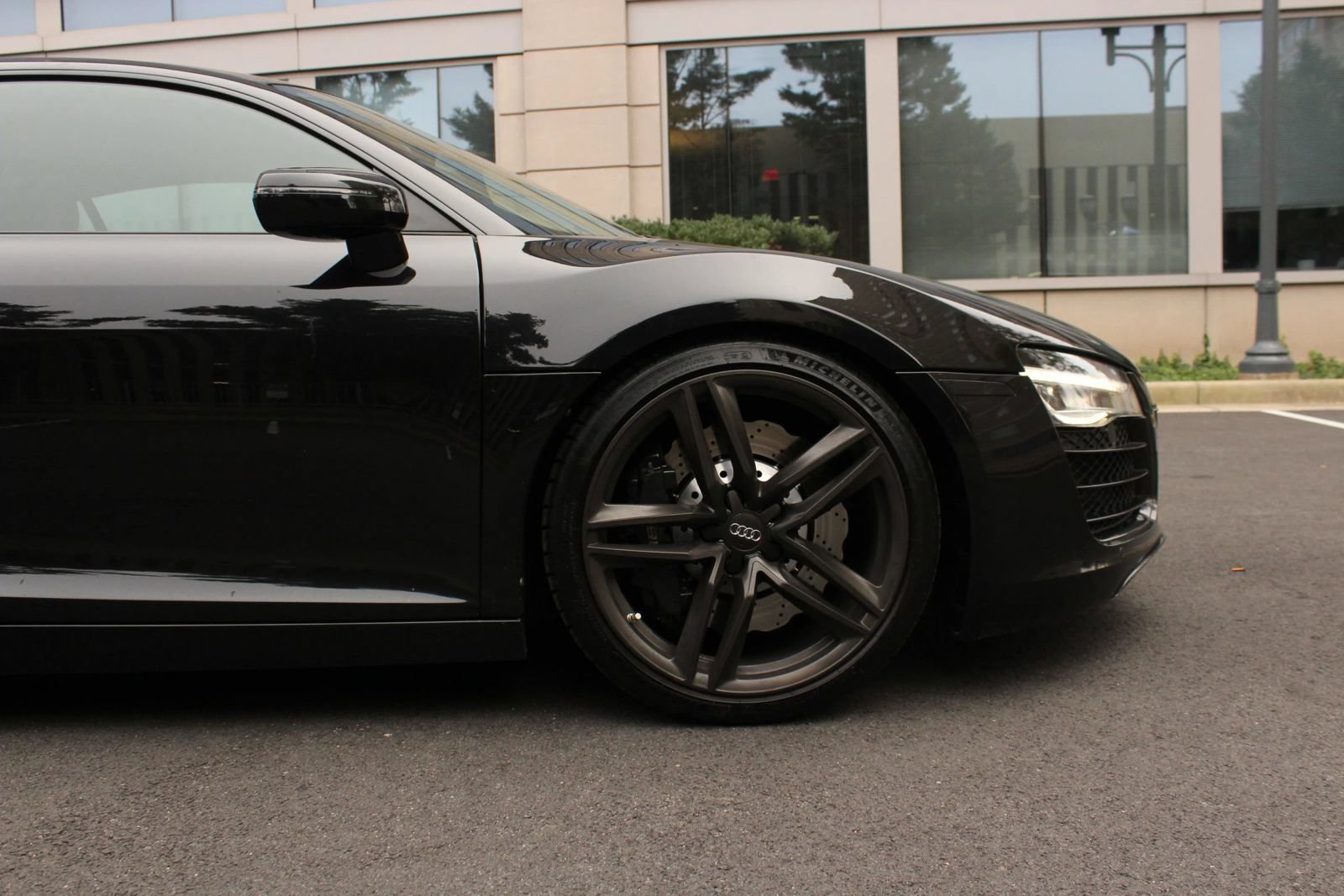 Used 2014 Audi R8 V8 w/ Enhanced Leather Package AWD/4WD image 11