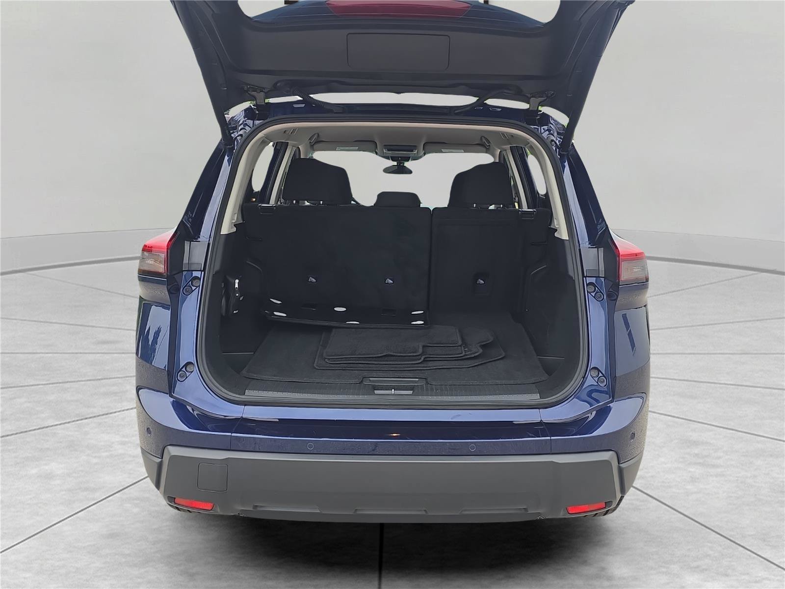 Used 2025 Nissan Rogue SV FWD image 13