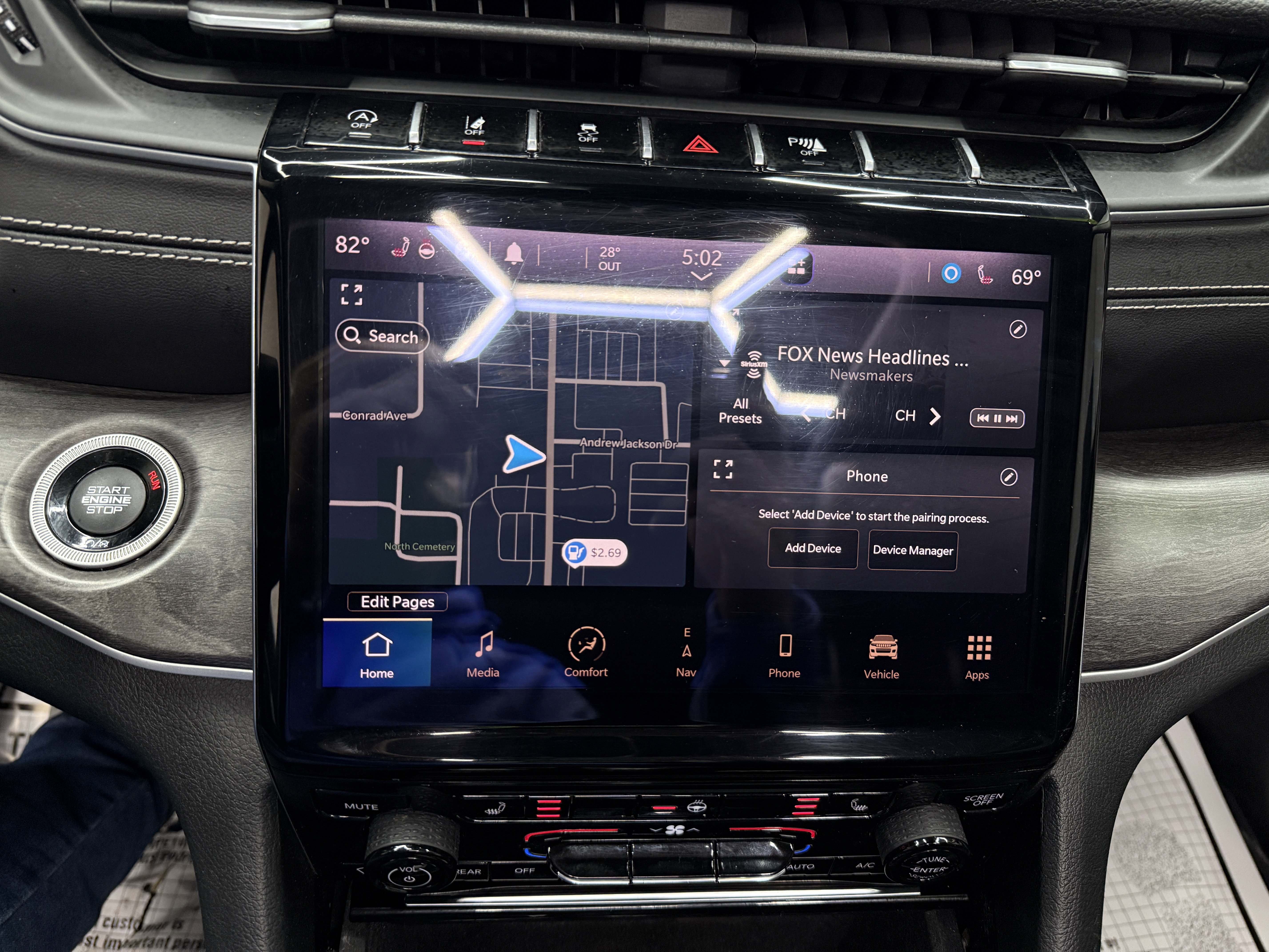 Used 2021 Jeep Grand Cherokee L Limited w/ Luxury Tech Group II image 21