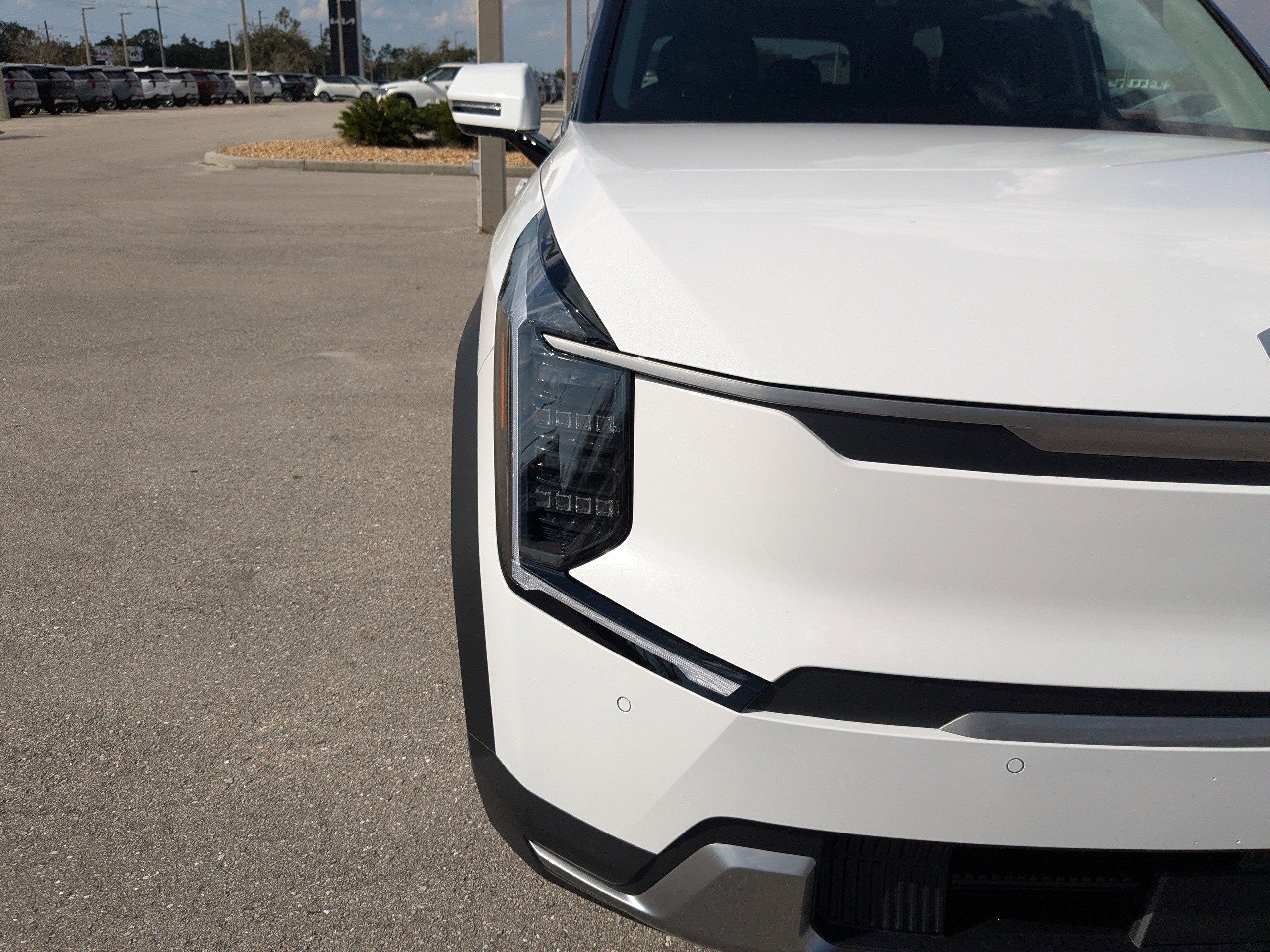 New 2026 Kia EV9 Wind image 12