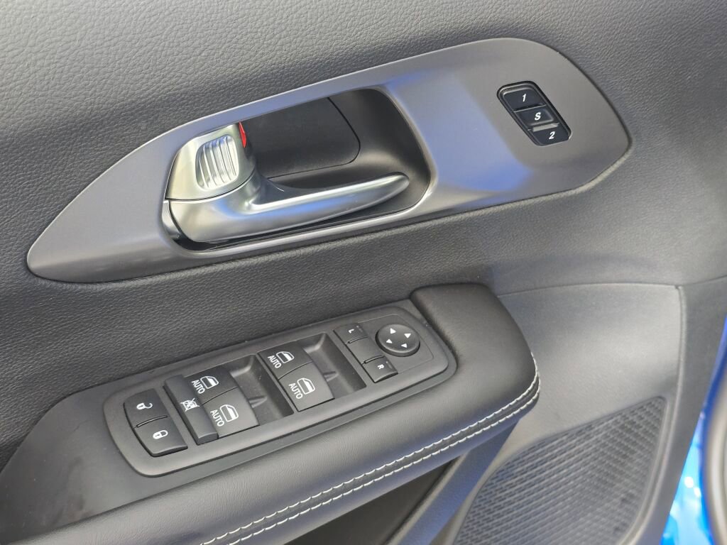 New 2026 Chrysler Pacifica Select AWD/4WD image 22