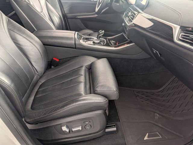 Used 2021 BMW X5 xDrive40i w/ M Sport Package image 36
