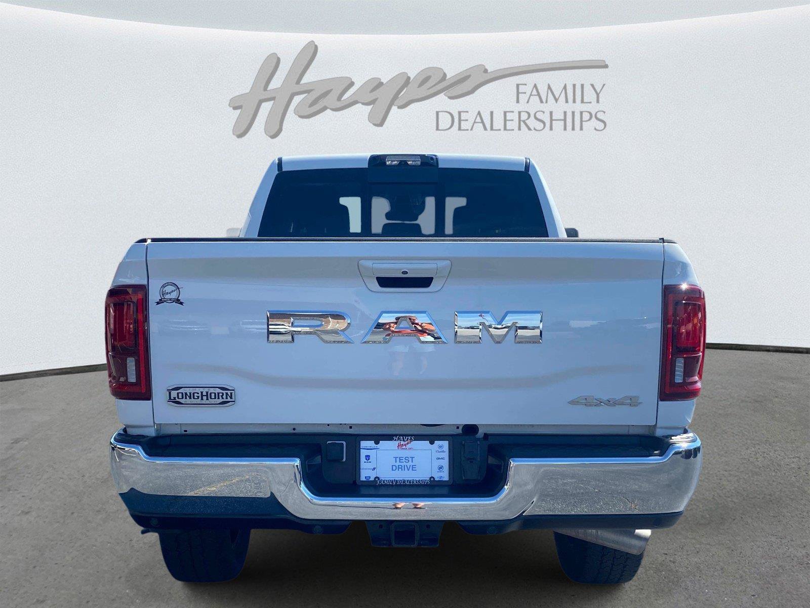 Used 2025 RAM 2500 Limited AWD/4WD image 4