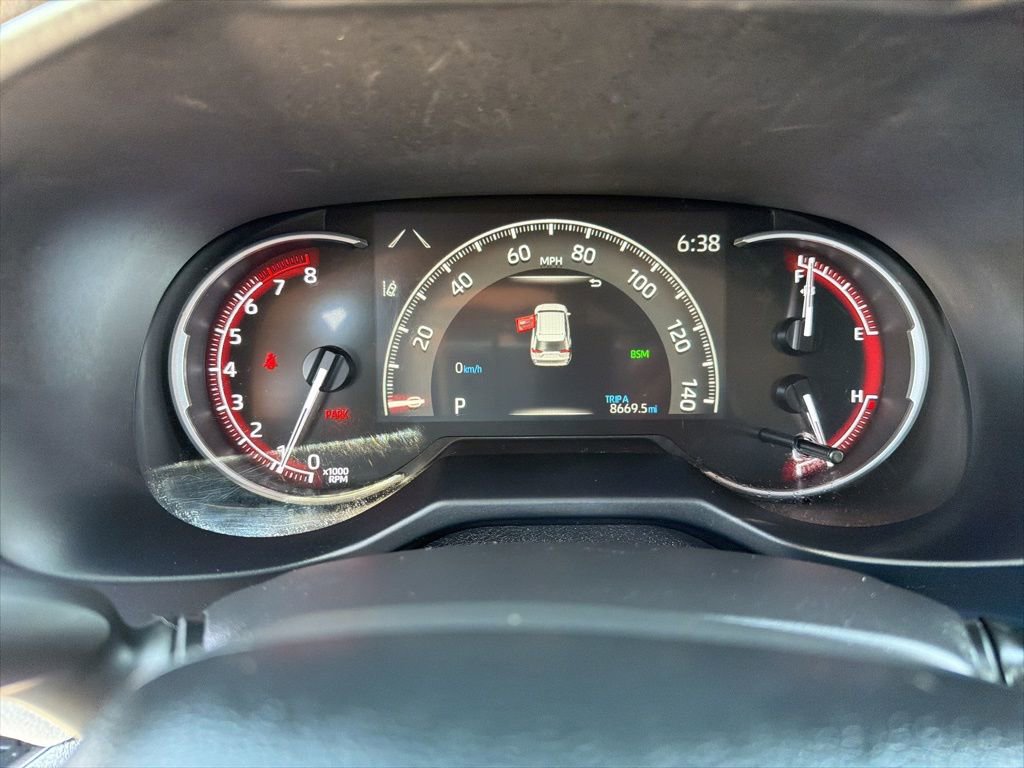 Used 2025 Toyota RAV4 XLE w/ Convenience Package AWD/4WD image 9