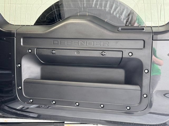 New 2024 Land Rover Defender 110 SE AWD/4WD image 34