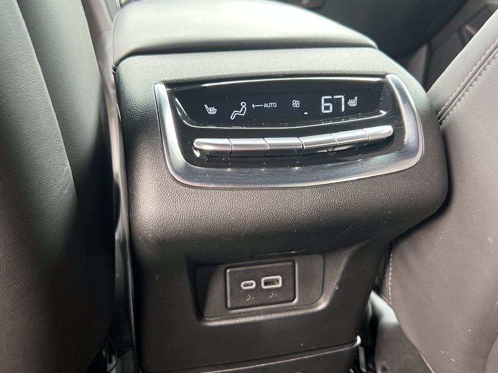 Used 2024 Cadillac XT6 Sport w/ Platinum Package AWD/4WD image 13