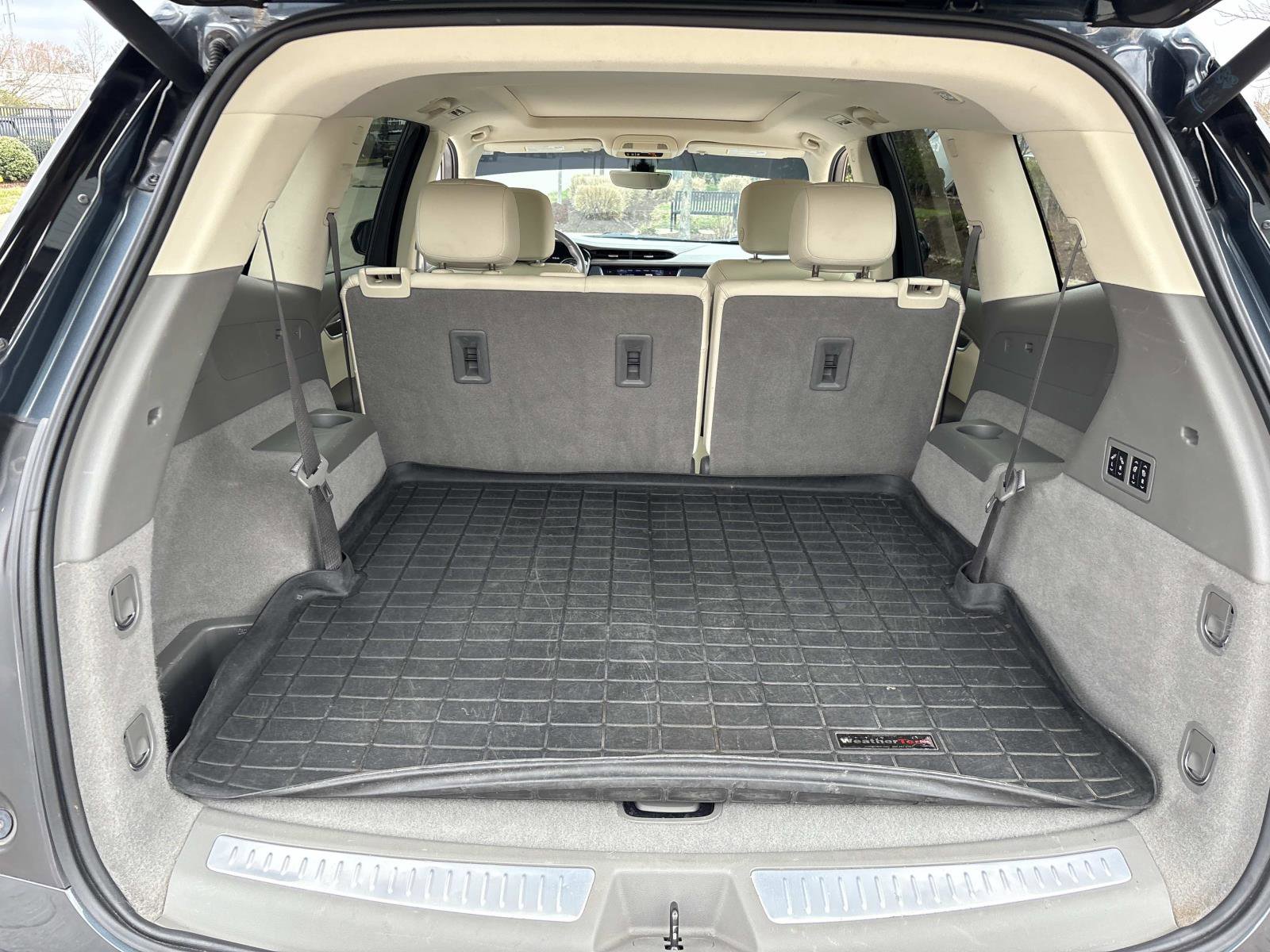 Used 2021 Cadillac XT6 Premium Luxury image 32