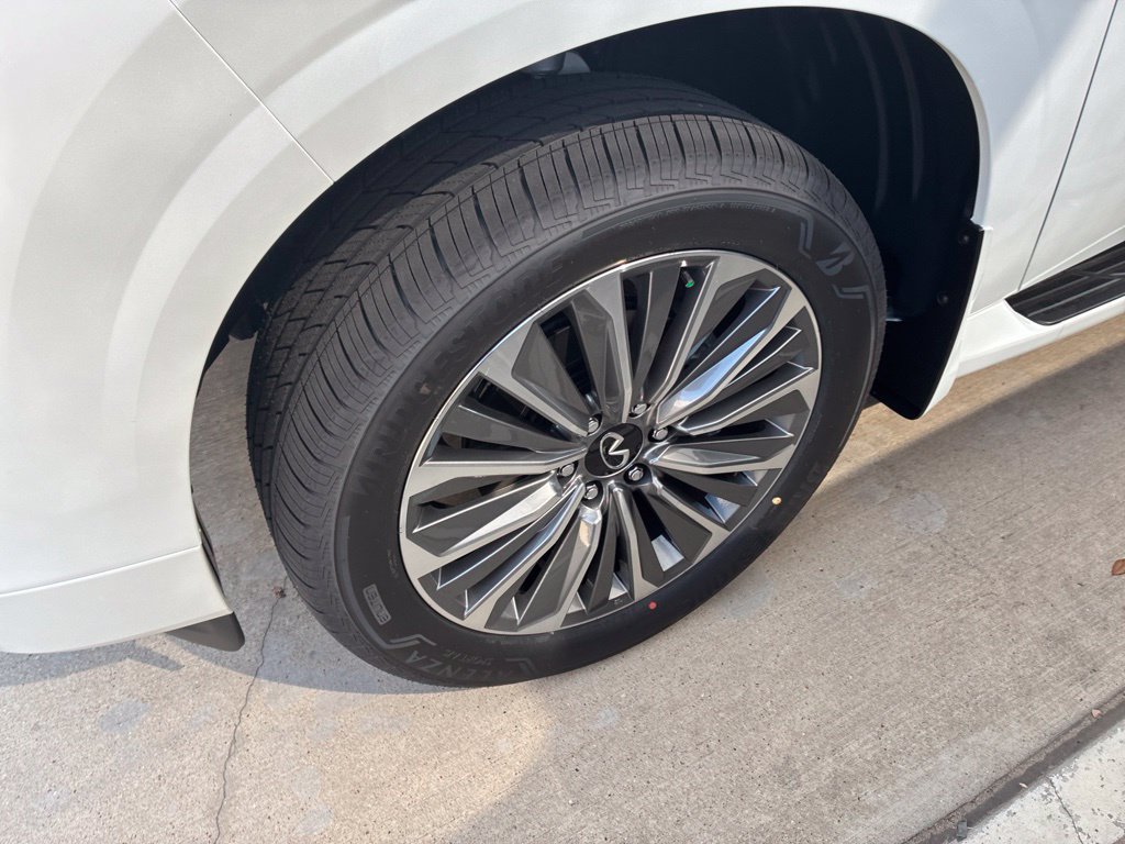 New 2027 INFINITI QX80 Luxe w/ Cargo Package RWD image 5