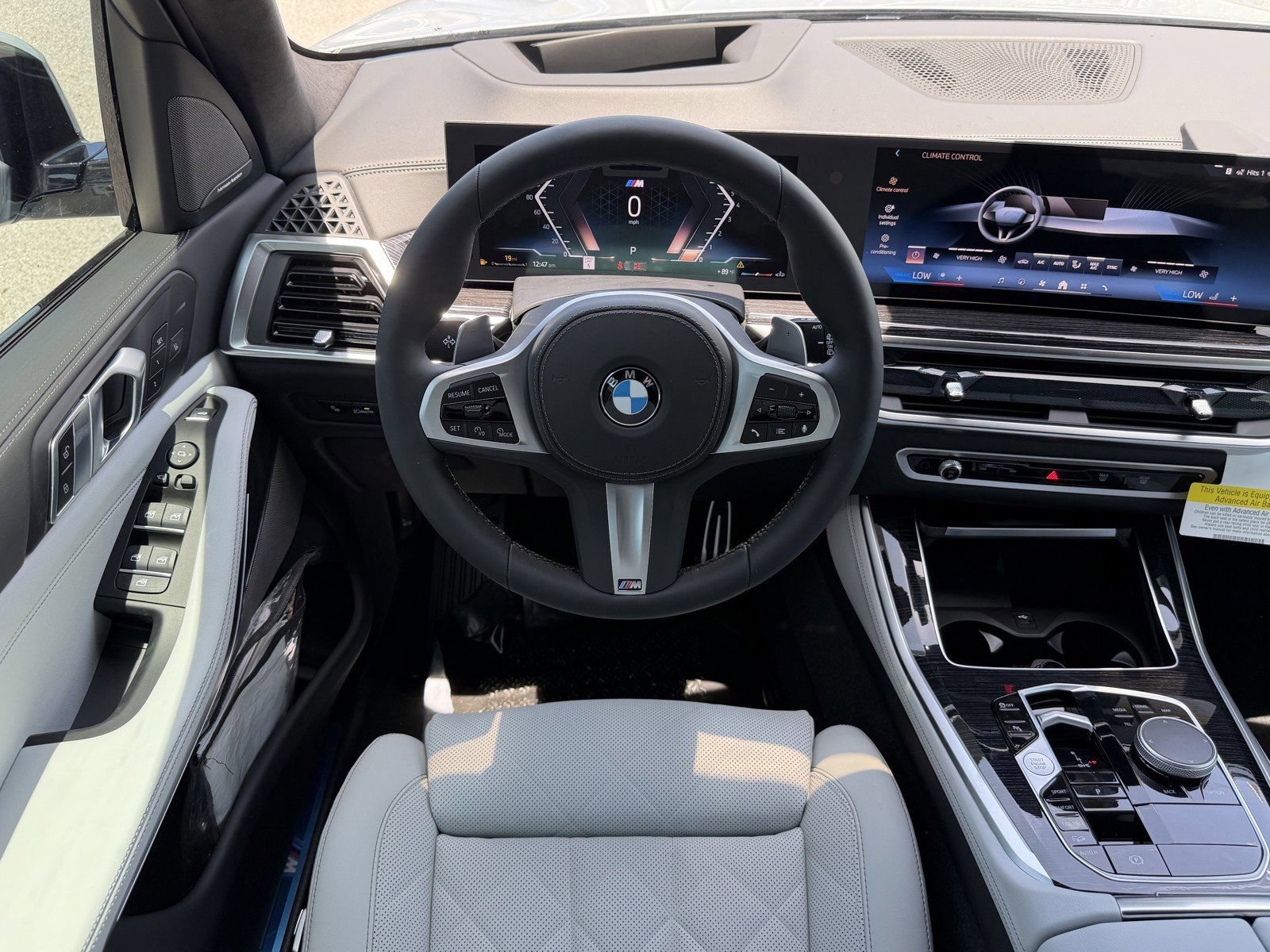 New 2026 BMW X5 xDrive40i w/ M Sport Package AWD/4WD image 17