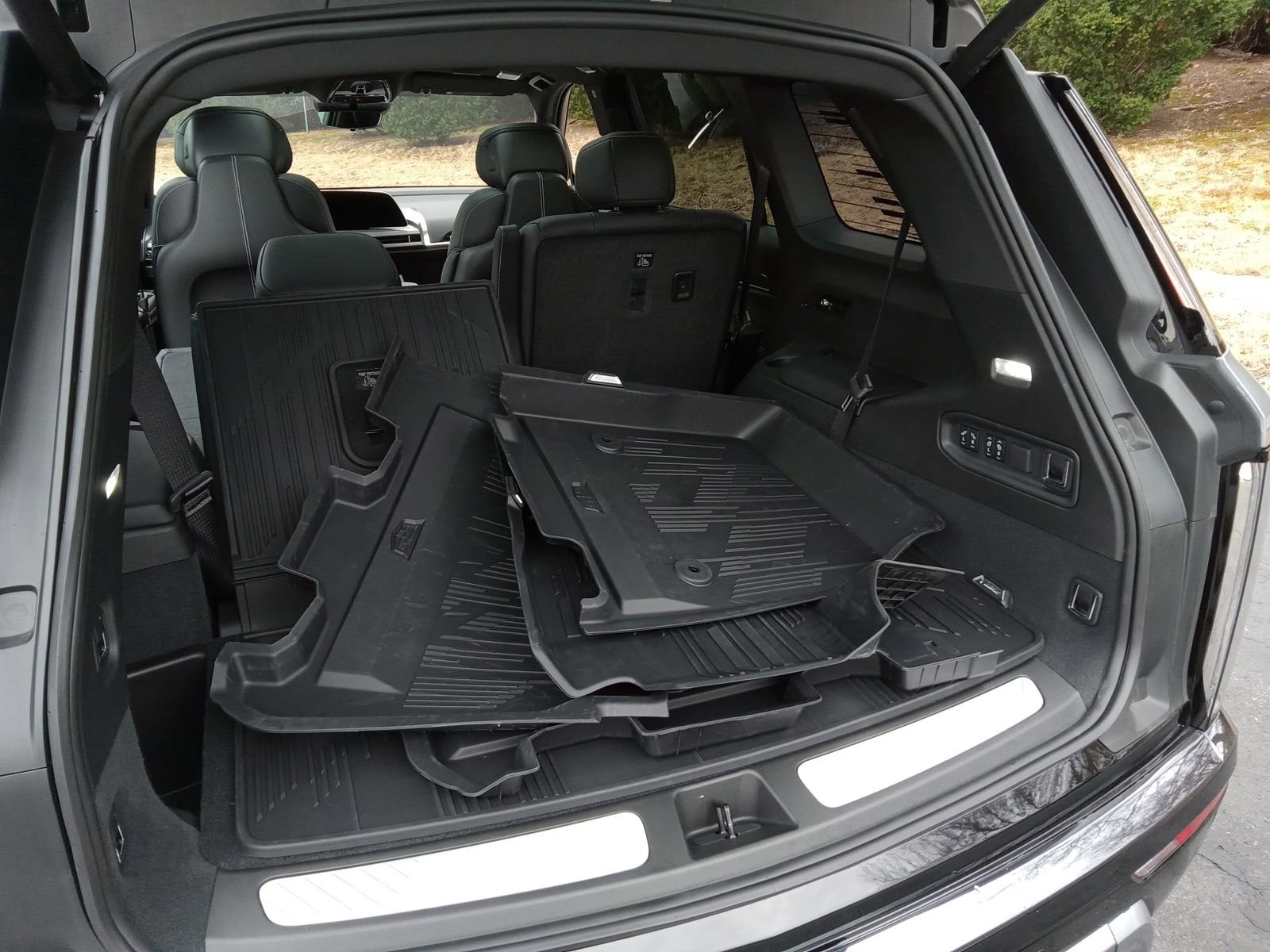 Certified 2026 Cadillac Vistiq Sport w/ LPO, Floor Liner Package image 23