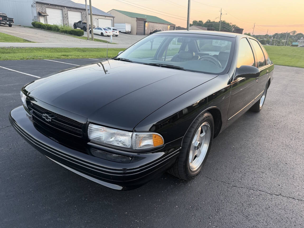 Used 1996 Chevrolet Impala SS RWD image 12