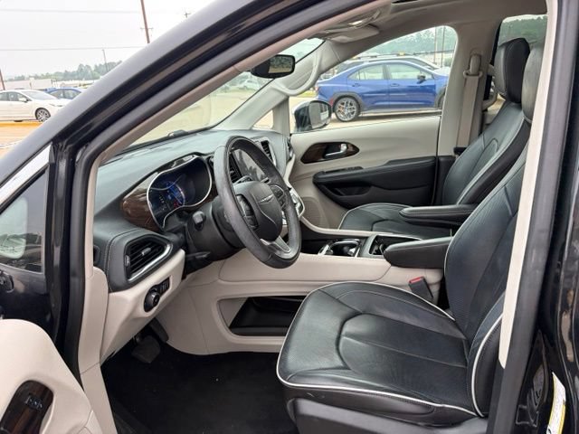 Used 2022 Chrysler Pacifica Limited FWD image 9