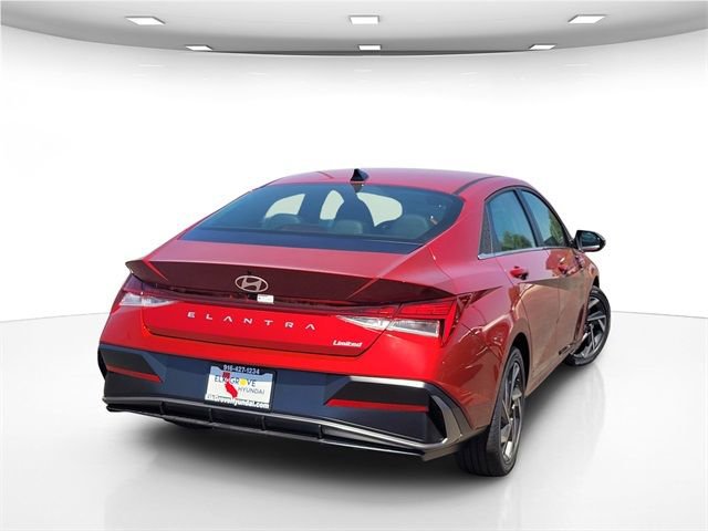 New 2025 Hyundai Elantra Limited image 10