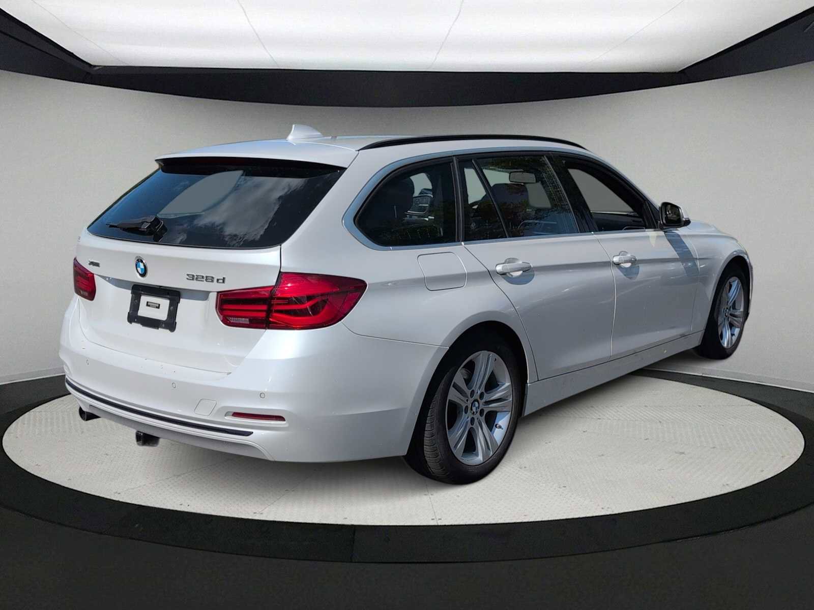 Used 2016 BMW 328d xDrive Wagon image 8