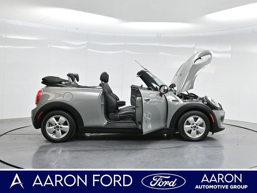 Used 2017 MINI Cooper Convertible image 4