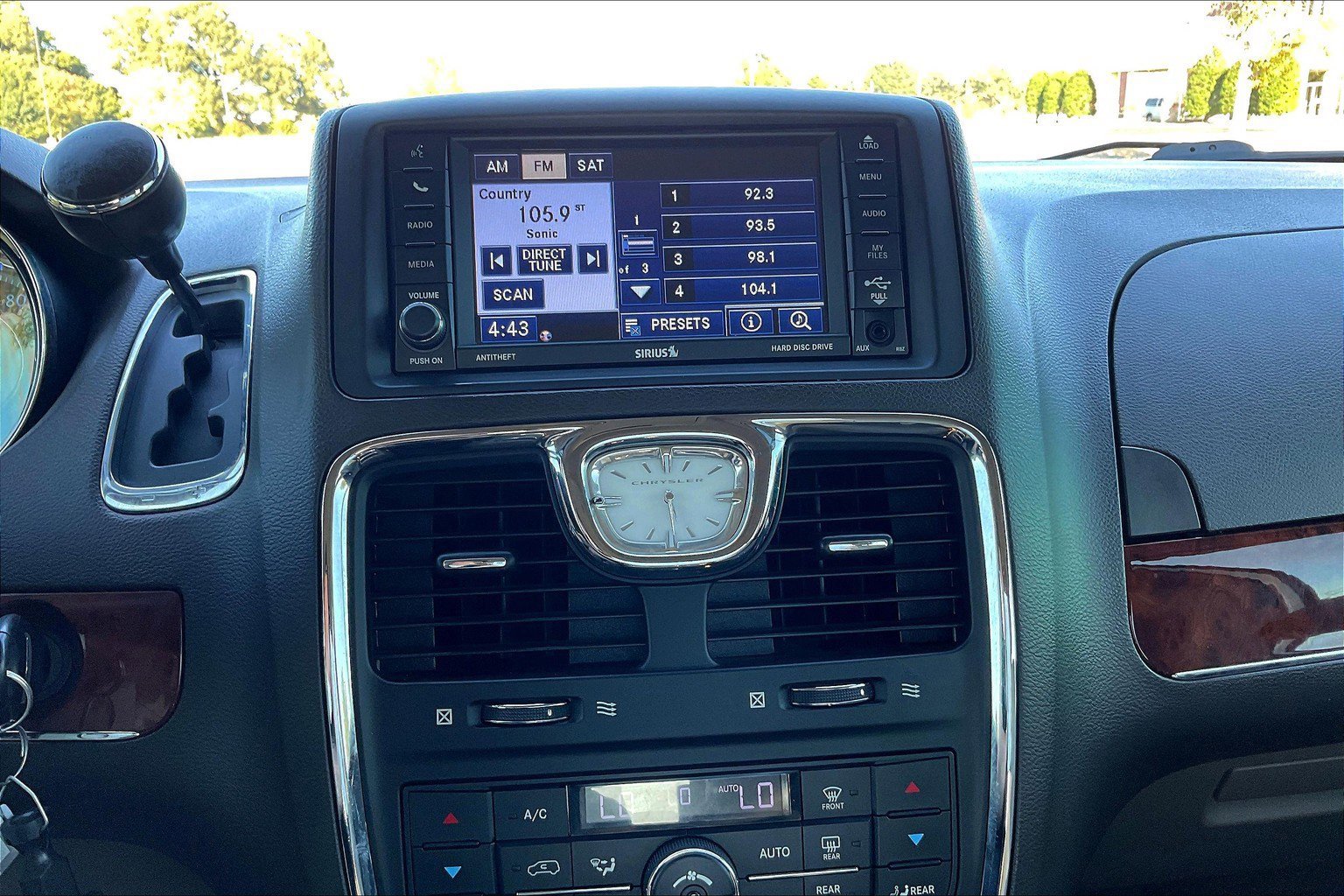 Used 2012 Chrysler Town & Country Touring w/ Entertainment Group #1 image 31