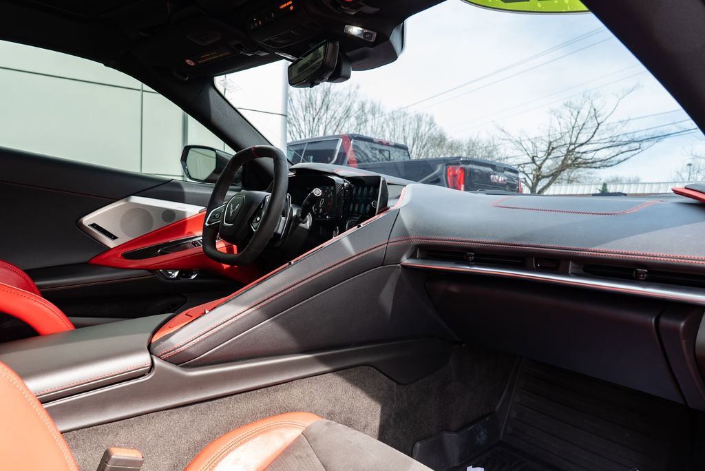 Used 2022 Chevrolet Corvette Stingray Preferred Cpe w/ Z51 Performance Package RWD image 18