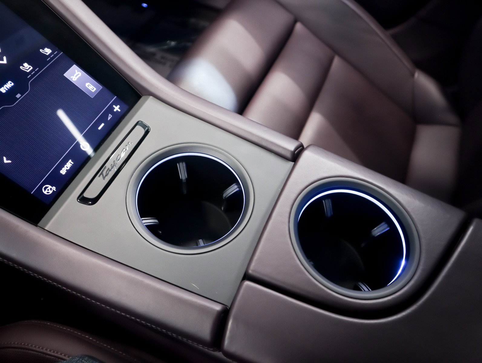 Used 2021 Porsche Taycan 4 Cross Turismo image 18