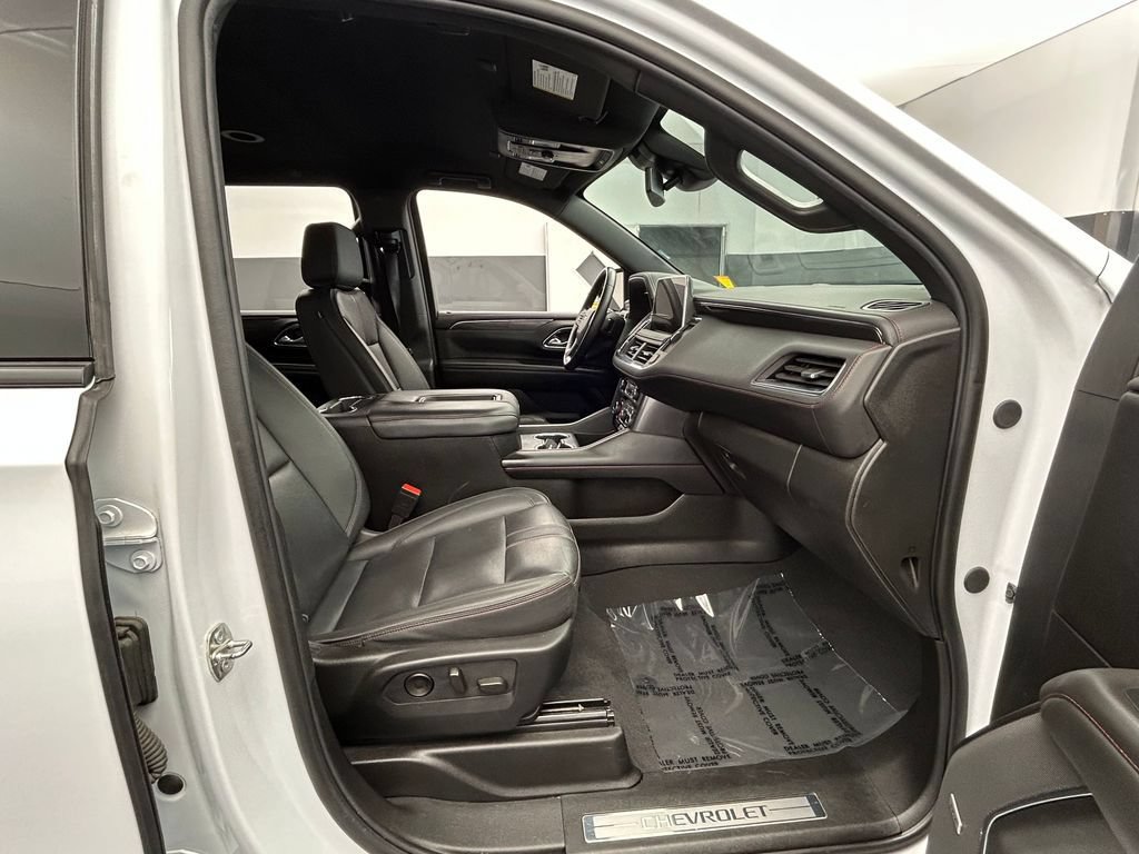 Used 2024 Chevrolet Suburban RST RWD image 50