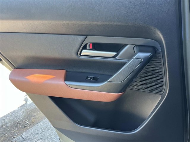 Used 2023 MAZDA CX-50 Meridian Edition w/ Apex Package image 20