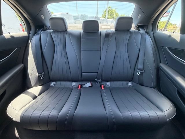 Used 2023 Mercedes-Benz E 350 4MATIC Sedan image 17