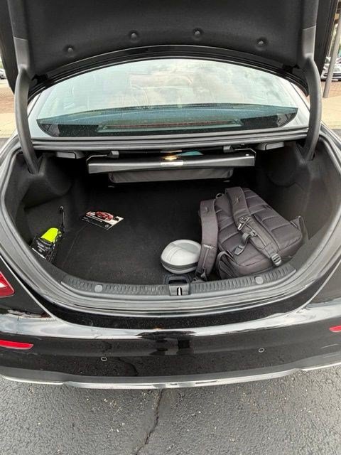 Used 2017 Mercedes-Benz E 300 4MATIC image 4