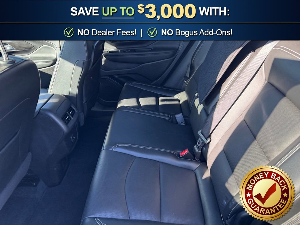 Used 2024 GMC Terrain SLT image 21