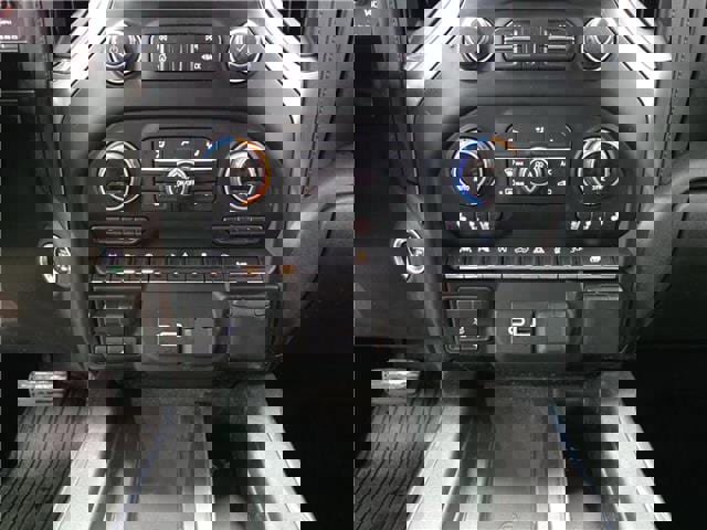 Used 2020 Chevrolet Silverado 1500 LTZ w/ LTZ Plus Package image 11