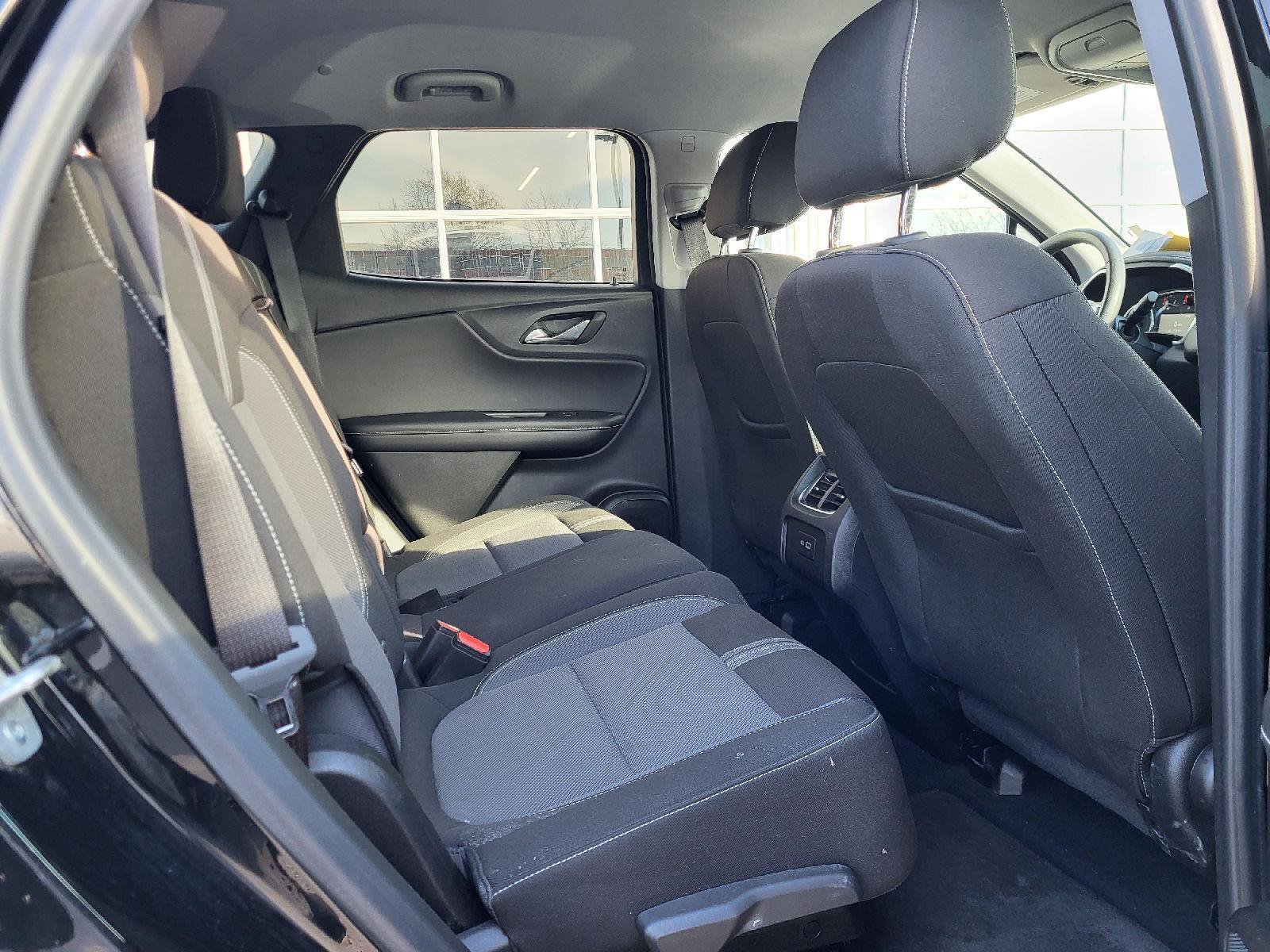 Used 2025 Chevrolet Blazer LT image 11