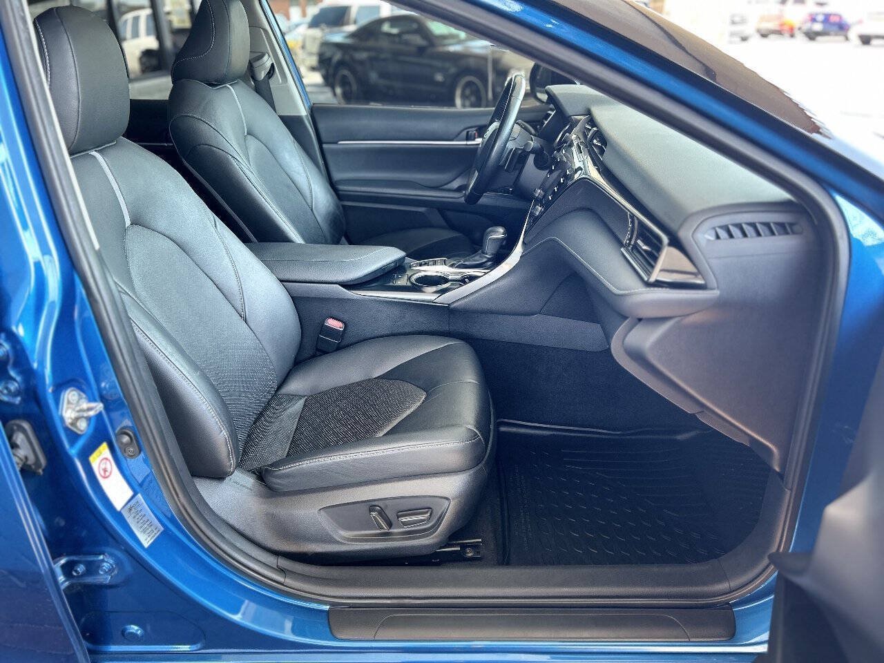 Used 2019 Toyota Camry XSE w/ Navigation Package FWD image 56