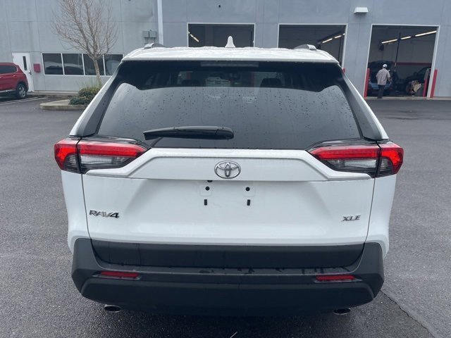Used 2025 Toyota RAV4 XLE image 6