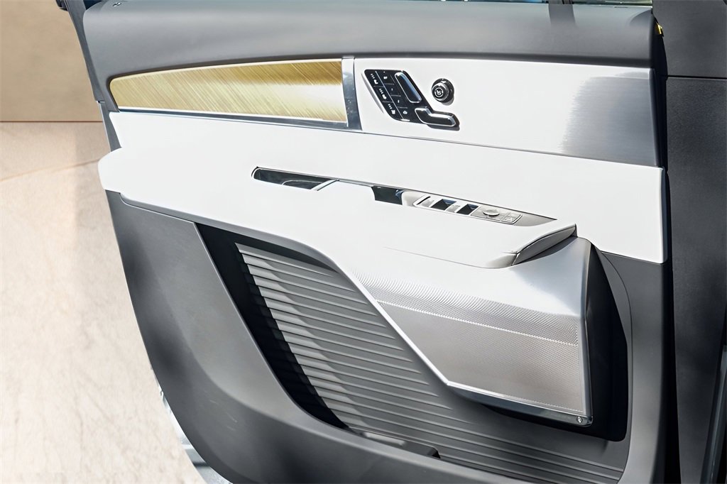 New 2026 Cadillac Vistiq Luxury image 15