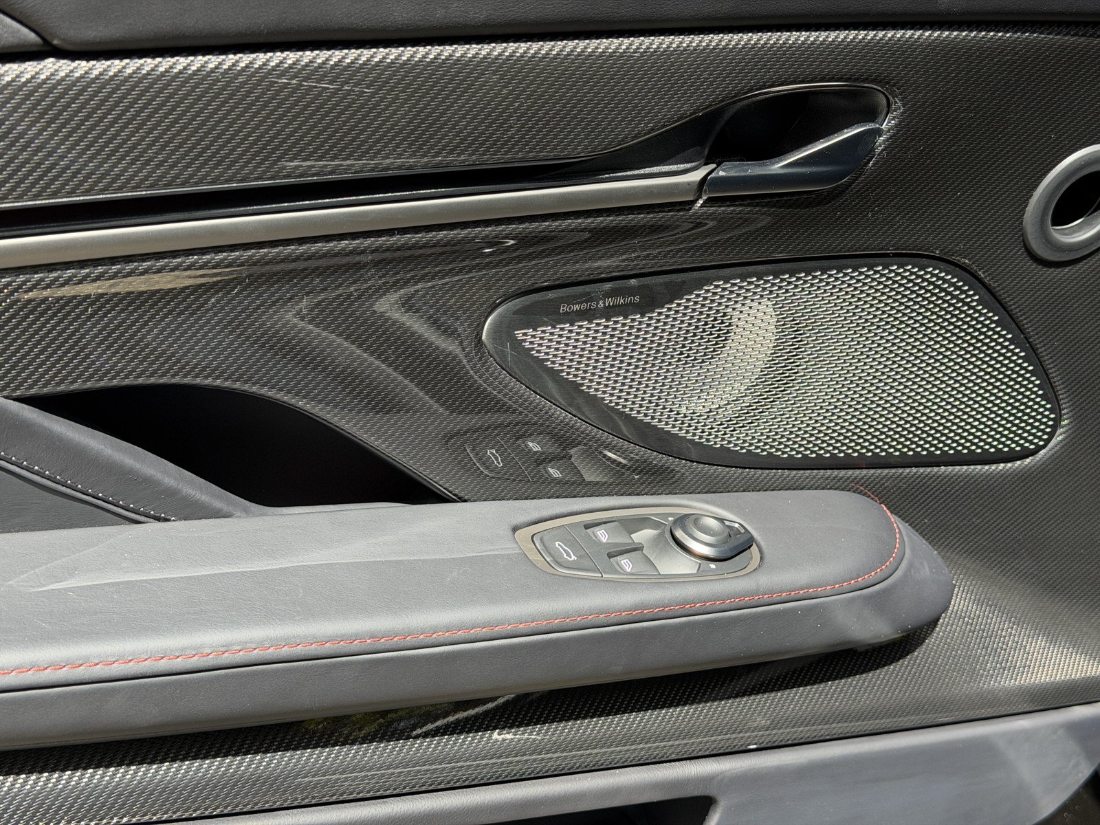 New 2026 Aston Martin Vanquish Convertible RWD image 27