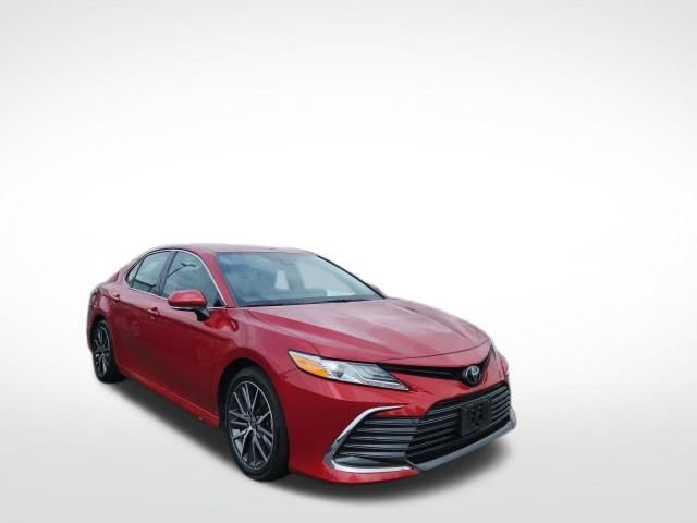 Used 2023 Toyota Camry XLE w/ Cold Weather Package