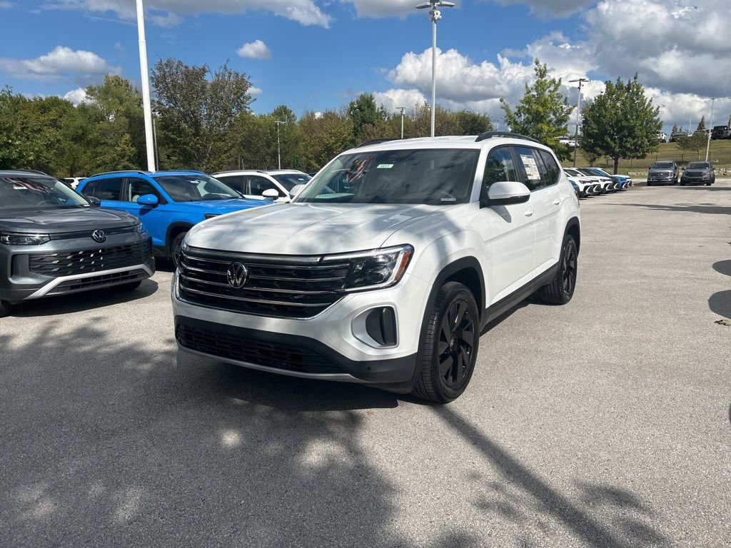 New 2026 Volkswagen Atlas SE image 3