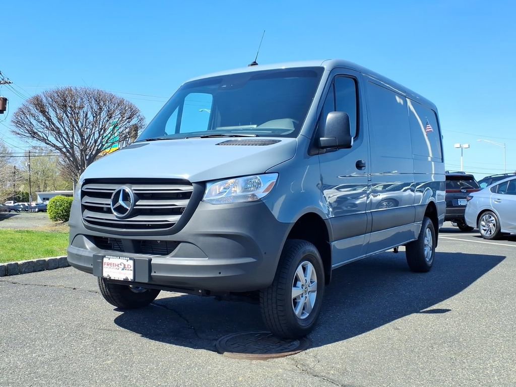 Used 2022 Mercedes-Benz Sprinter 2500 image 3