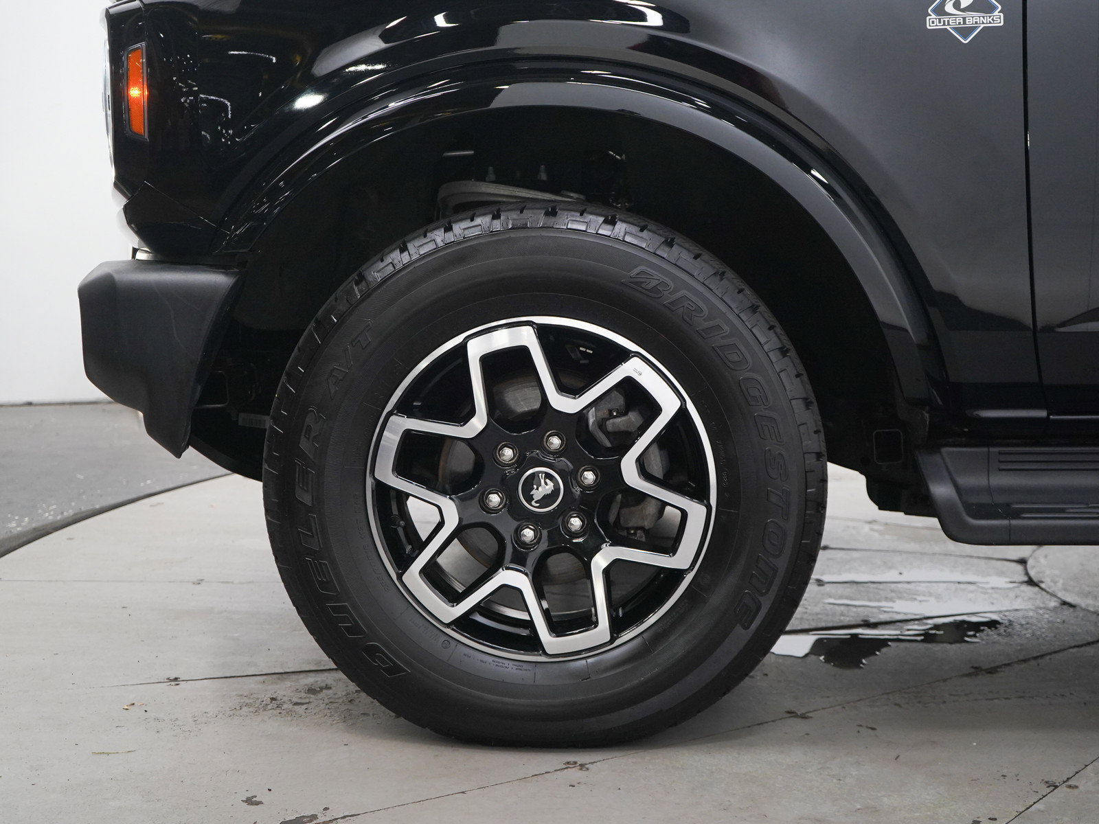 Used 2025 Ford Bronco Outer Banks AWD/4WD image 28