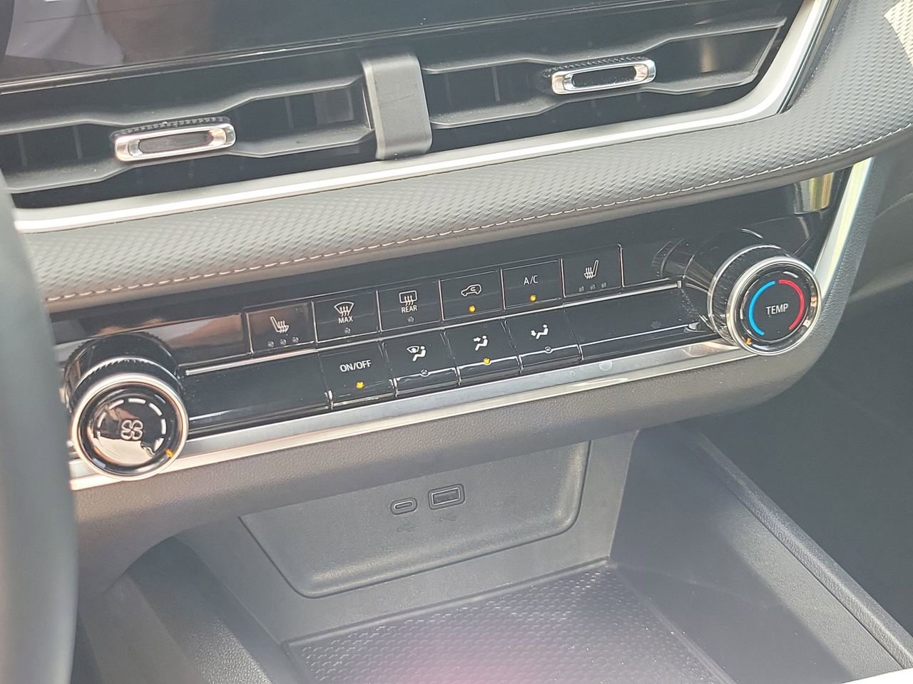 Used 2025 Chevrolet Equinox LT image 24