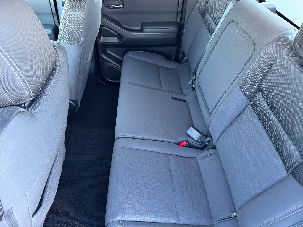 Used 2022 Nissan Frontier SV image 22