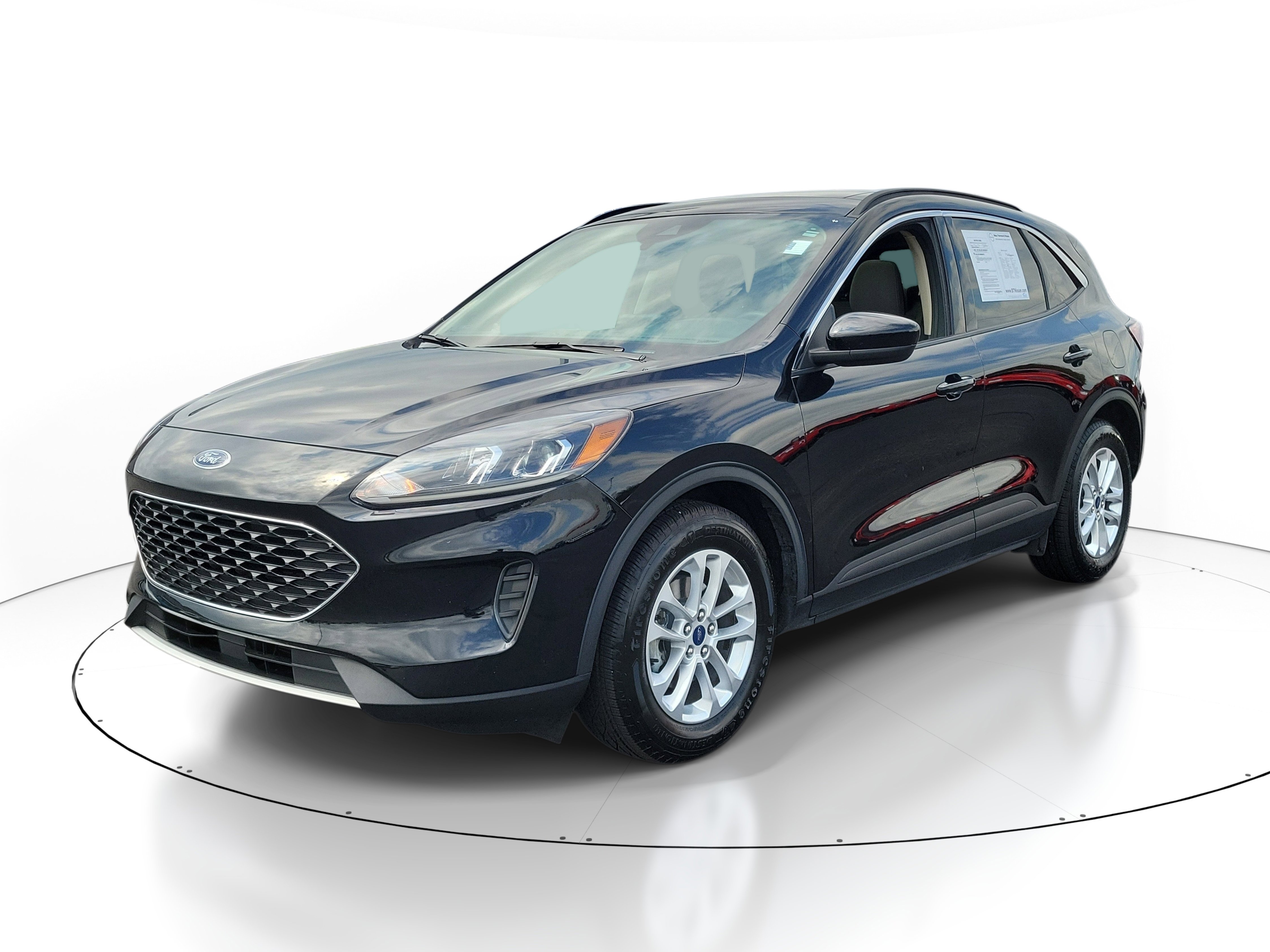 Used 2020 Ford Escape SE FWD image 2