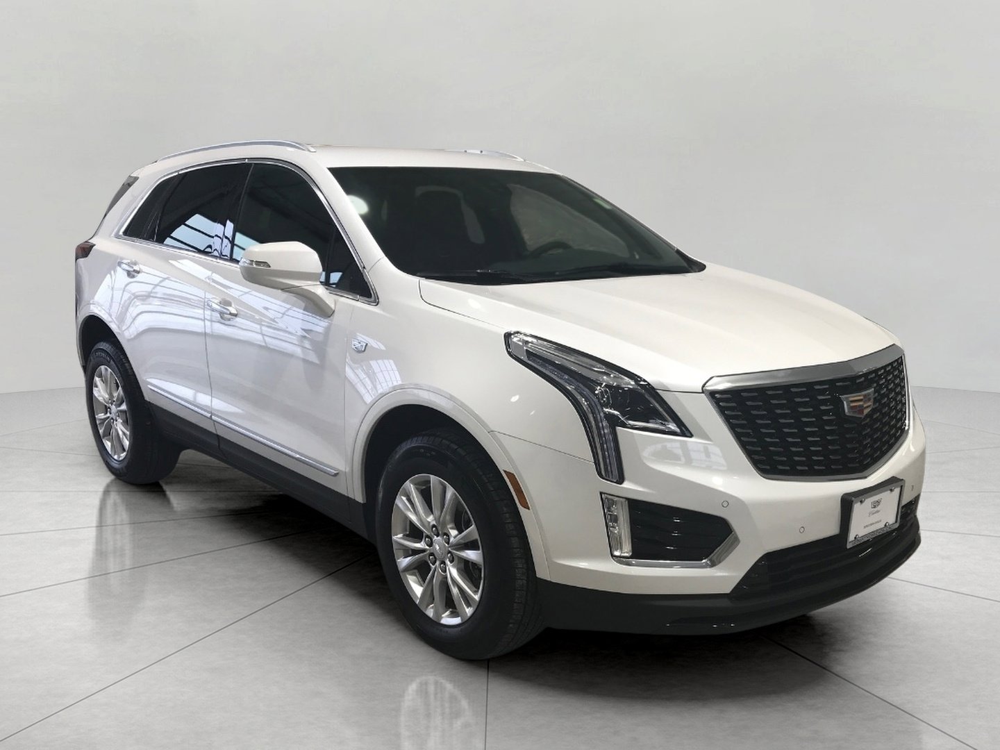 Certified 2025 Cadillac XT5 Luxury w/ LPO, Floor Liner Package