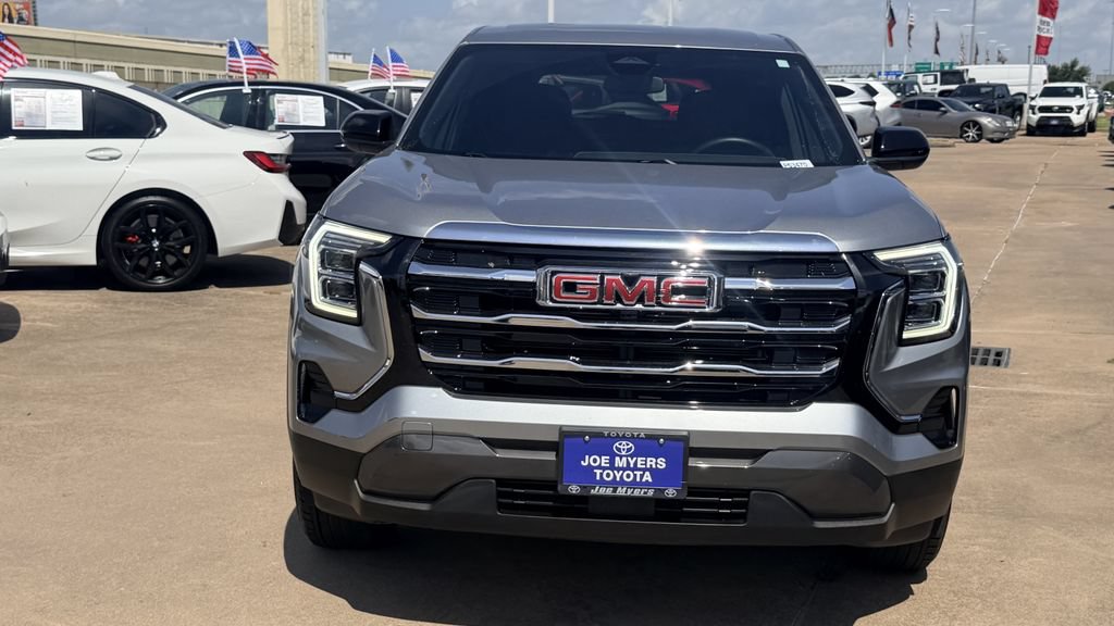 Used 2025 GMC Terrain Elevation FWD image 3