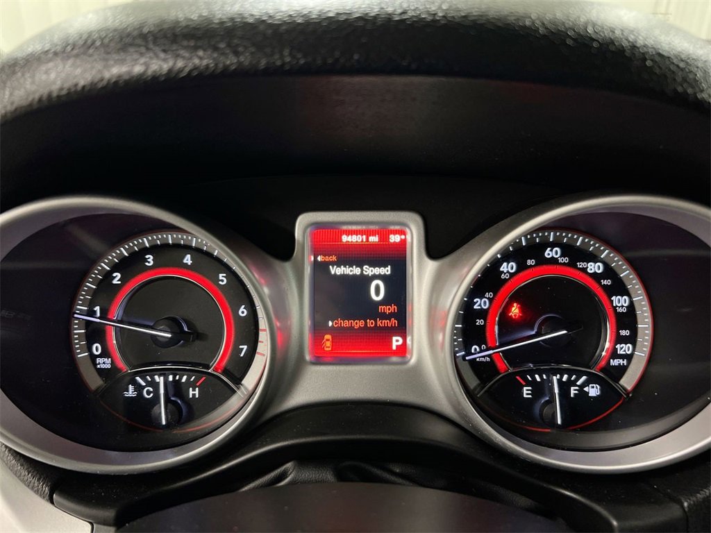 Used 2019 Dodge Journey SE image 12
