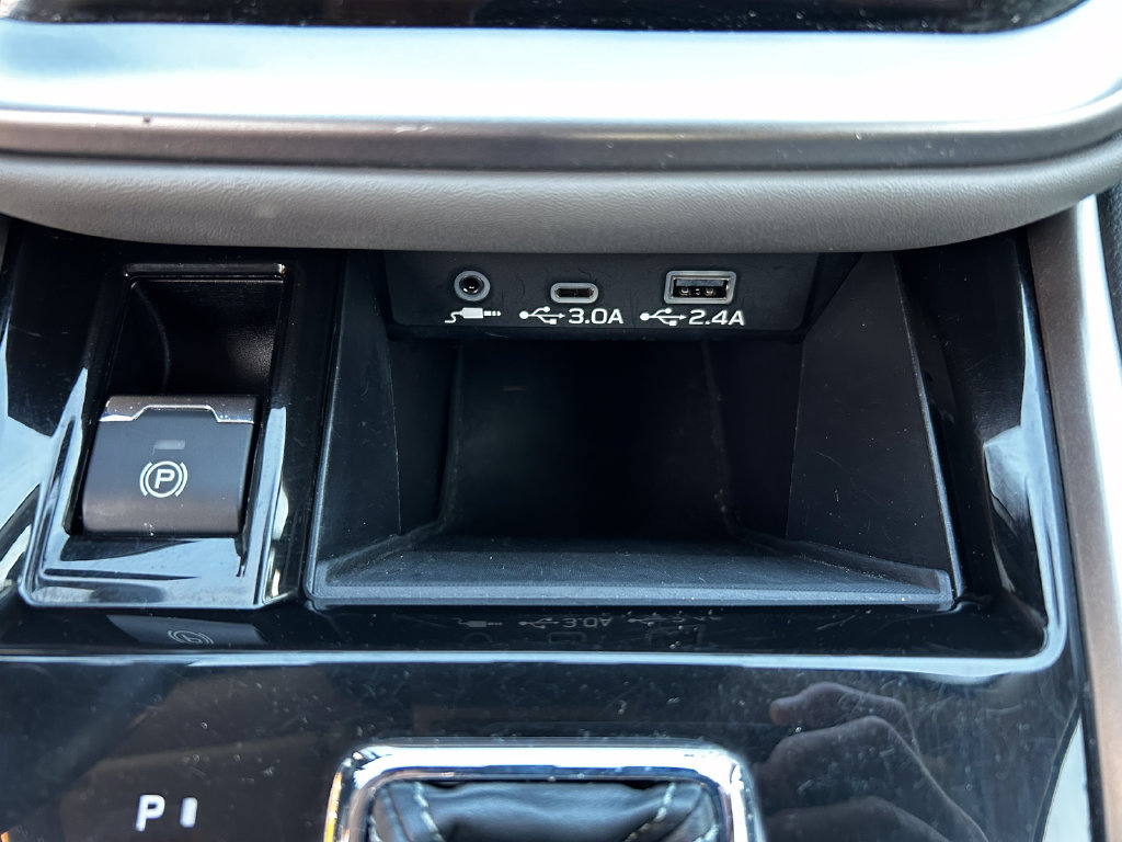 Used 2024 Subaru Outback Premium AWD/4WD image 18