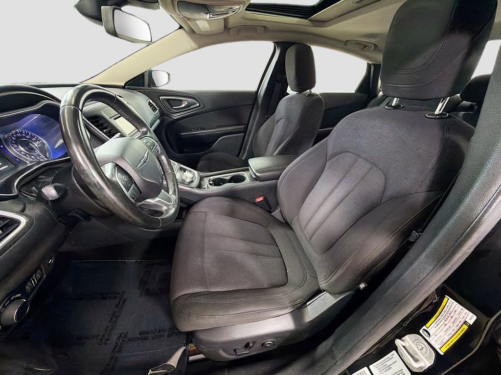 Used 2015 Chrysler 200 Limited w/ Convenience Group image 21