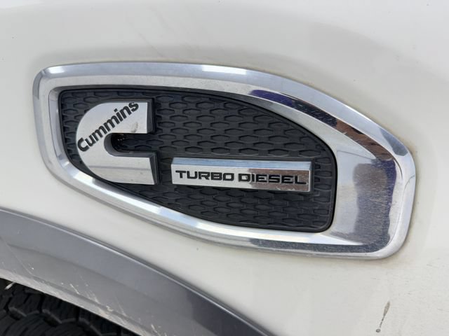 Used 2019 Nissan Titan PRO-4X w/ Pro-4x Convenience Package AWD/4WD image 9