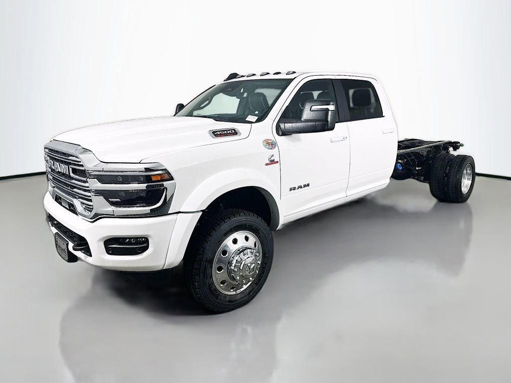 New 2026 RAM 4500 4x4 Crew Cab DRW w/ Laramie Trim Package image 3