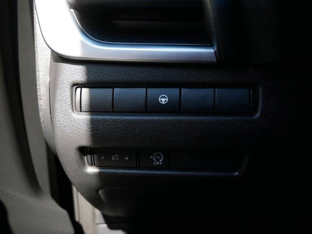 Certified 2023 Nissan Rogue SV image 28