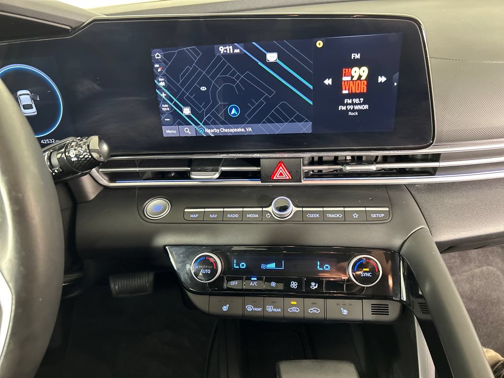 Used 2024 Hyundai Elantra SEL w/ Convenience Package FWD image 15