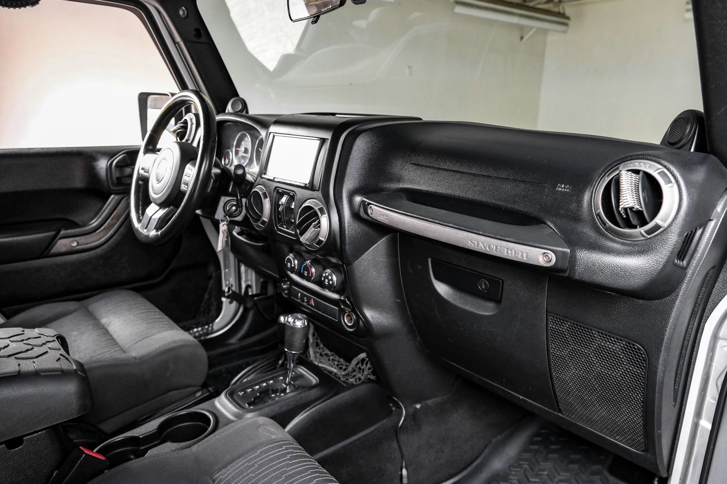 Used 2011 Jeep Wrangler Unlimited Sport image 11